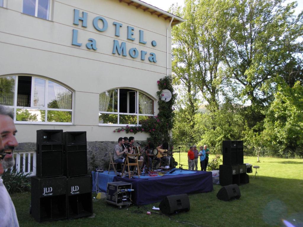 Hotel La Mora Villaseca de Laciana Eksteriør billede